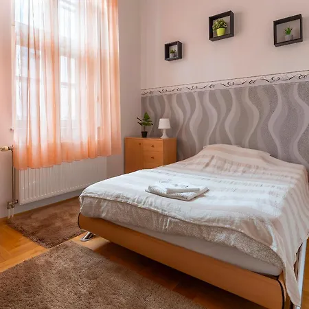 Tomka Apartman Szeged Exterior photo