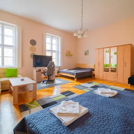 Tomka Apartman Szeged Exterior photo